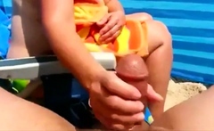 Beach handjob fun