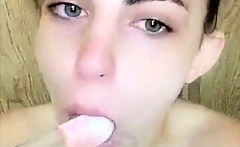 Close up amateur beauty uses her toy to masturbates
