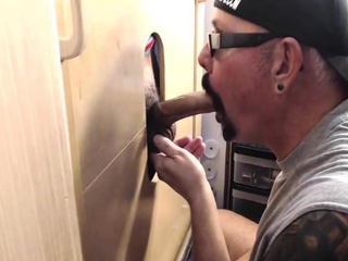 Real gloryhole DILF sucks hard dick