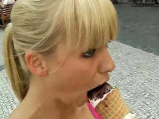Blonde amateur fucking outdoor