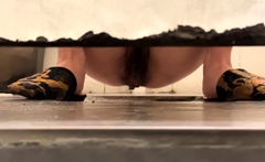 Amateur wild chick solo masturbation