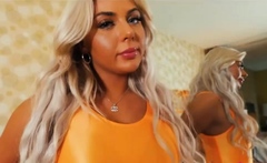 Amateur Blonde Babe Masturbates On Cam