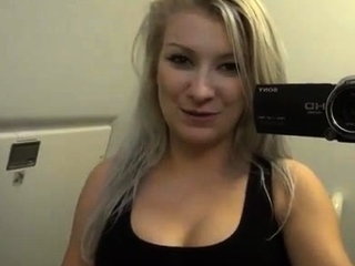 Close up MiLF getting it in the ass