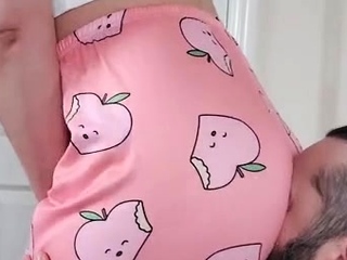 Goddess Peach aka goddess_peach_official OnlyFans - Slave