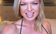 Solo redhead big ass babe toys her holes