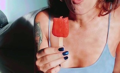 Amateur brunette ariana marie solo toying
