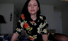Amateur Webcam Teen Flashes Masturbates