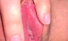 Sofie Otis fingers her pussy close up