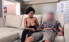 EBONY MILF moaning through the homemade casting